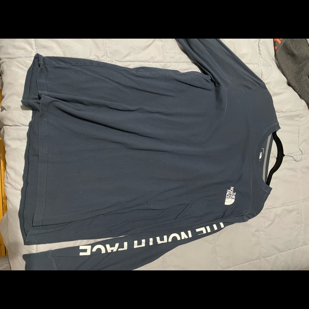 Mens North Face long sleeve shirt - XL - worn a handful of times